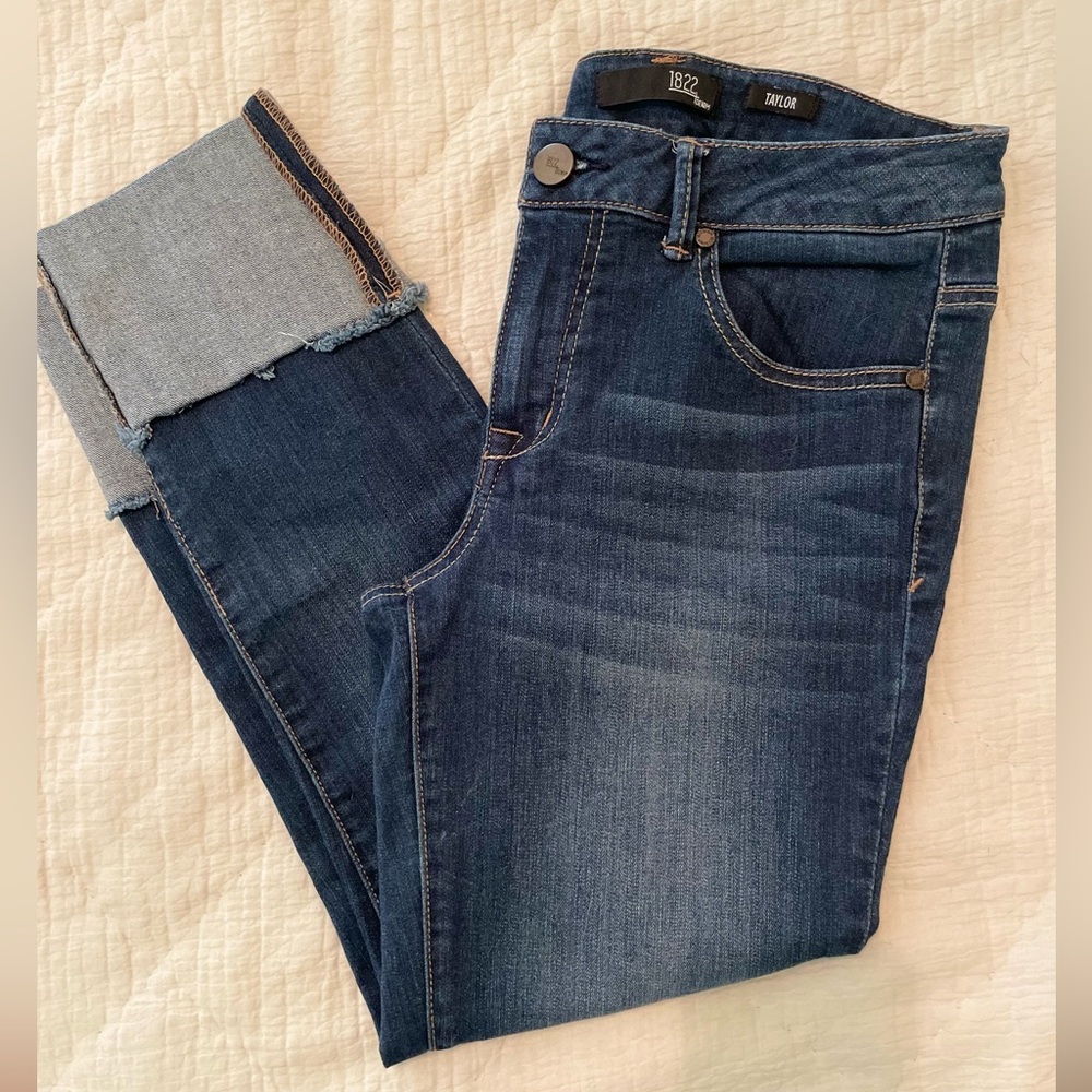 Barely worn capri style jeans